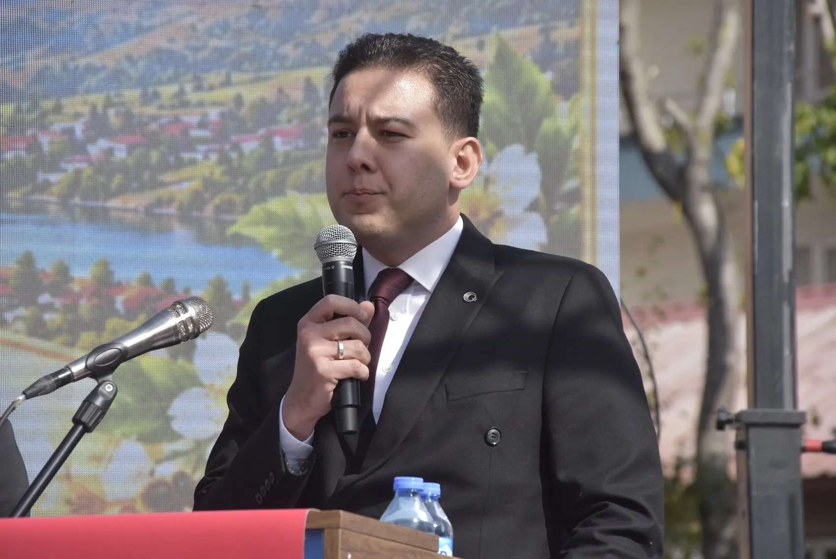Hizan'ın altın sarısı hazinesi ilk kez festivalle taçlandı: Karakovan balı dünyaya açılıyor
