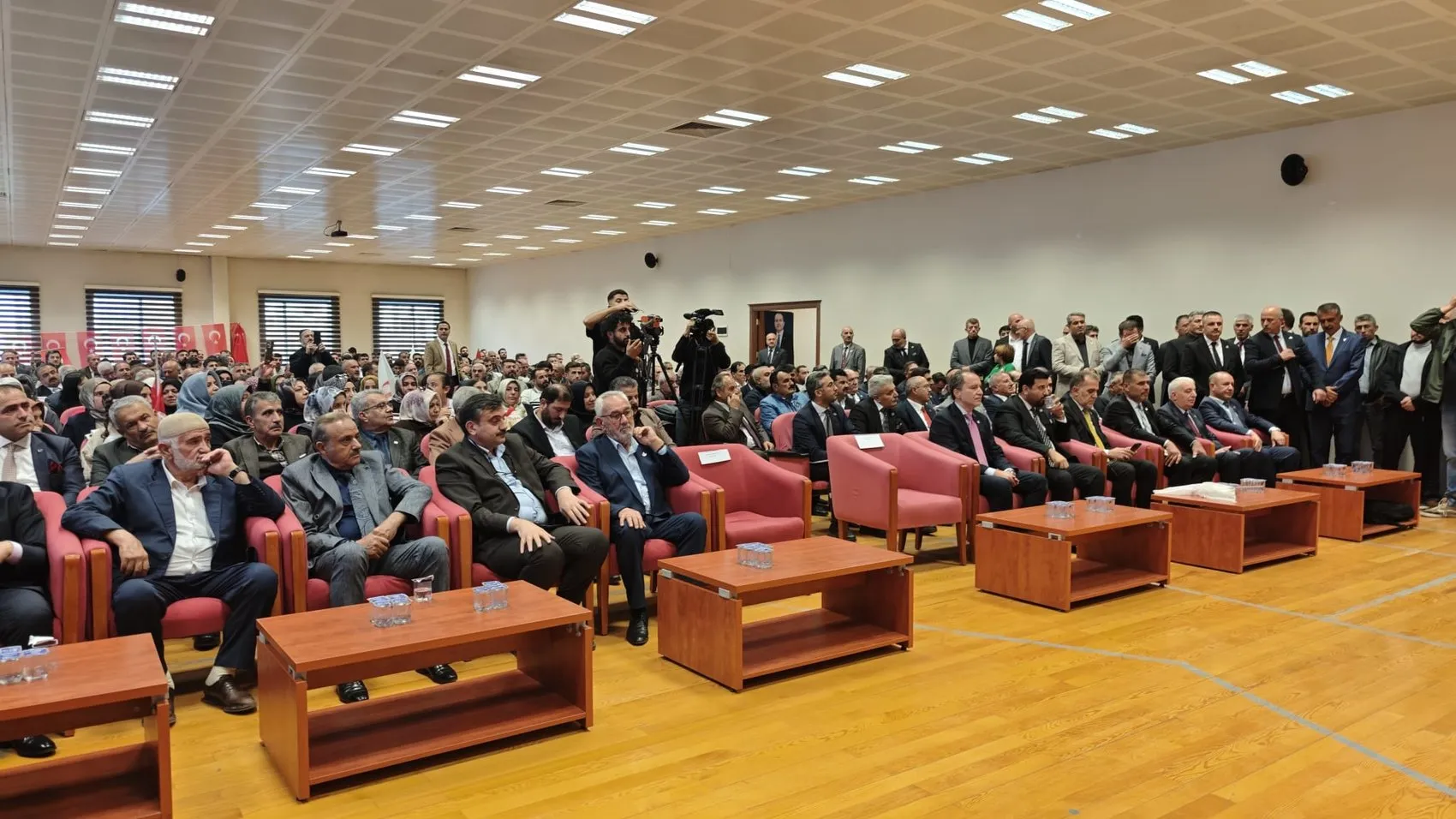 Fatih Erbakan'dan Van'da tarihi uyarı: Türk ve Kürt bir olursa kimse duramaz