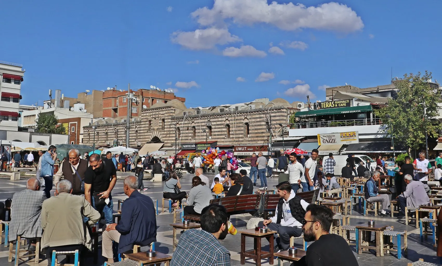 Diyarbakır’da turizm patlaması: Tarihi surların gölgesinde 1,3 milyonluk ziyaretçi akını