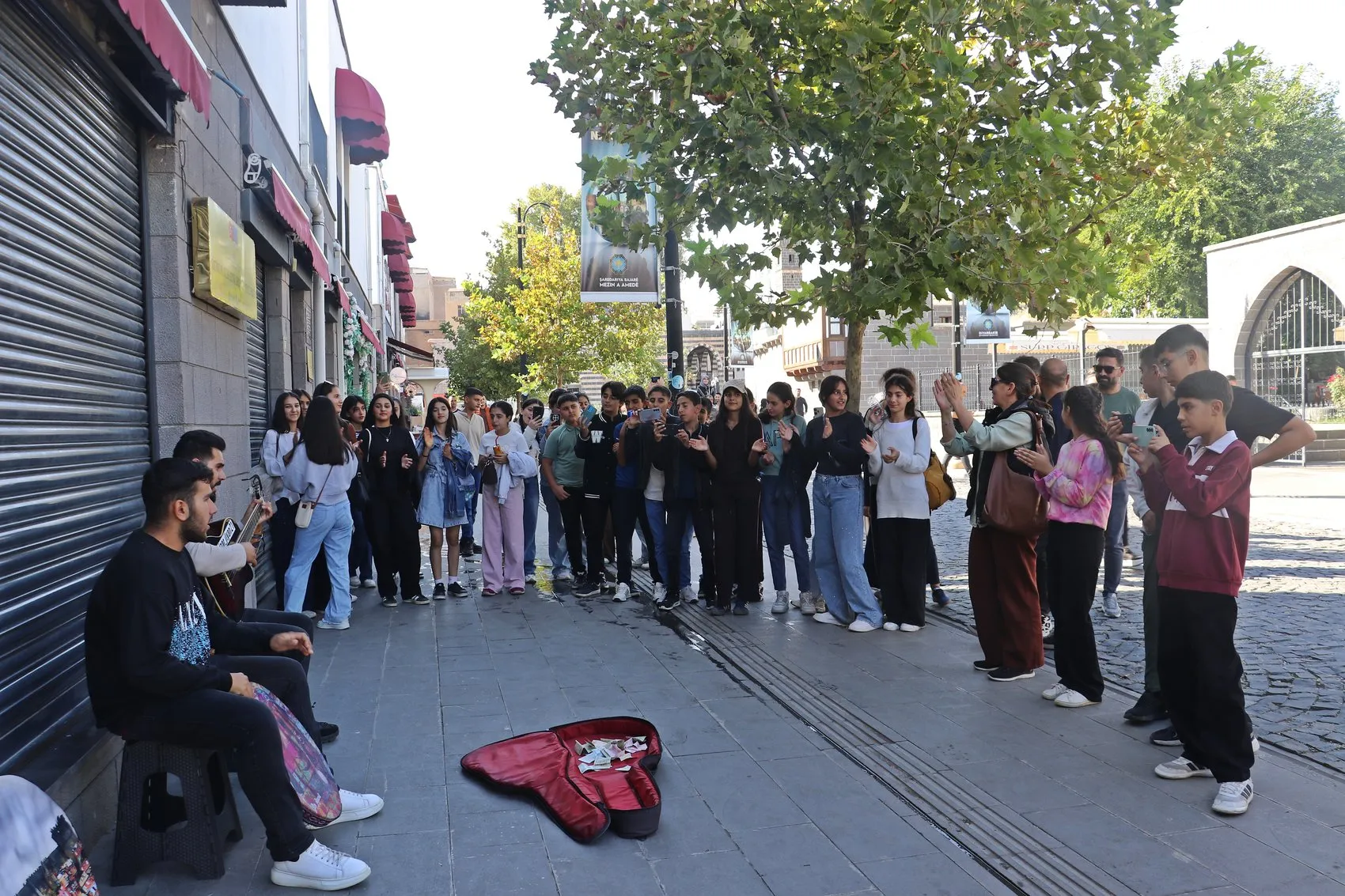Diyarbakır’da turizm patlaması: Tarihi surların gölgesinde 1,3 milyonluk ziyaretçi akını