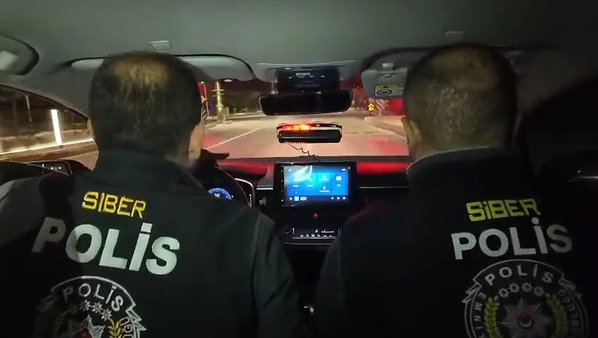 Banka hesaplarını kiralayan şebekeye büyük darbe: 3 ilde eş zamanlı baskın