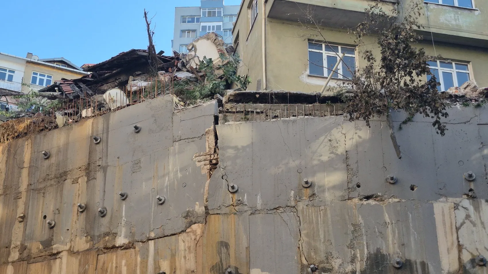 Zonguldak'taki yıkım faciasında yargıdan sert karar: Üç tutuklama geldi