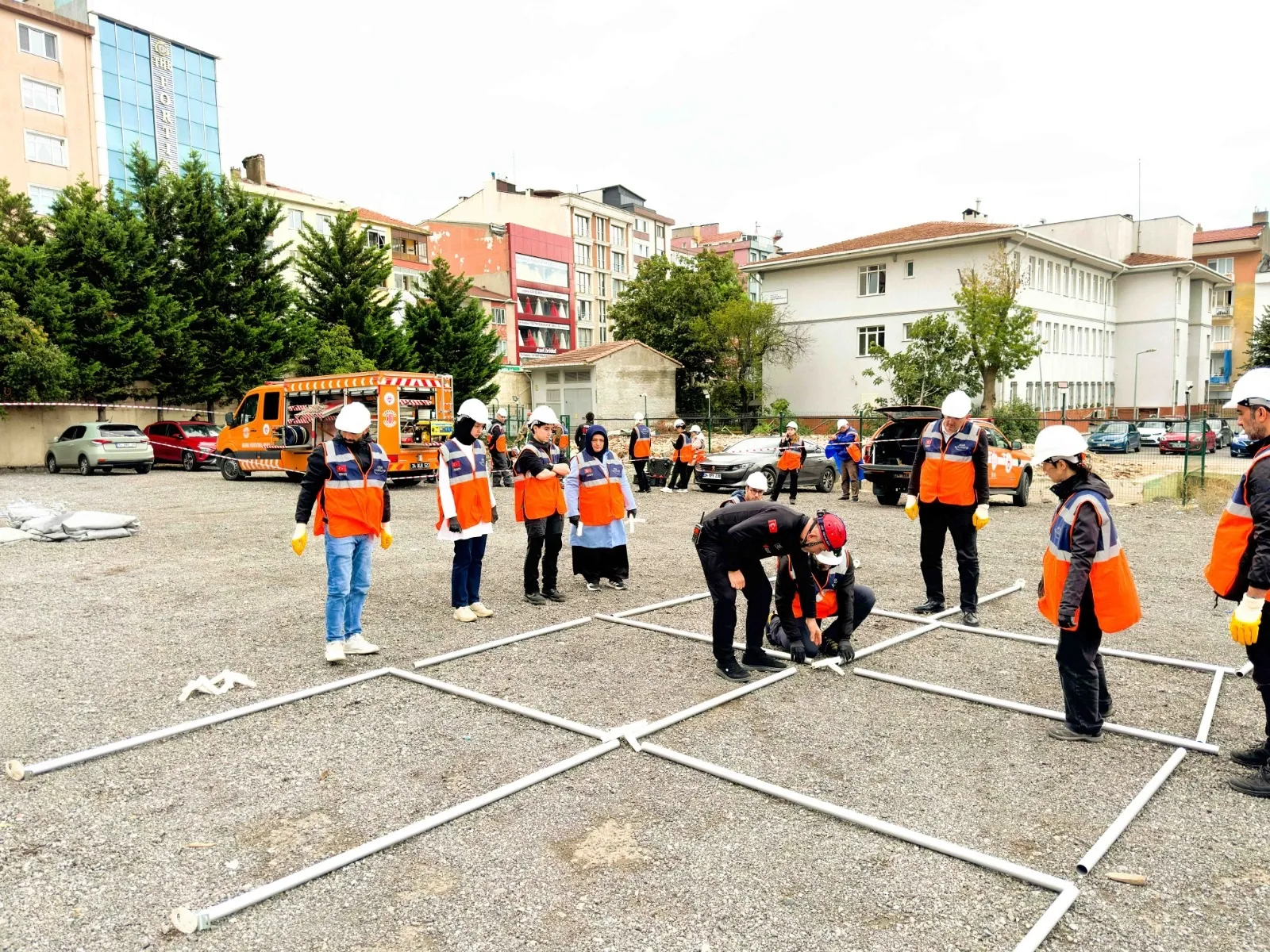 Ümraniye'de 650 kişilik sivil ordu afetlere karşı hazır hale getirildi