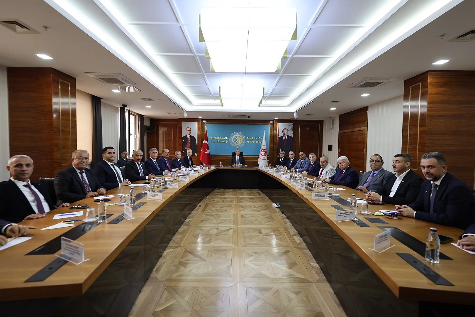 Turunçgil ihracatında yeni yol haritası: Bakan Bolat sektör temsilcileriyle masaya oturdu