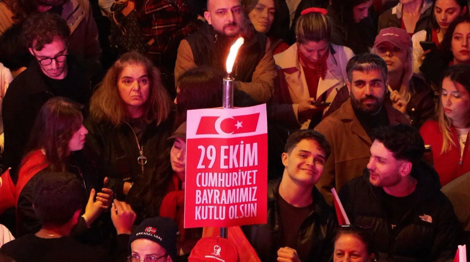 Bağdat Caddesi'nde Cumhuriyet coşkusu: 86 milyonun çatısı altında buluştular