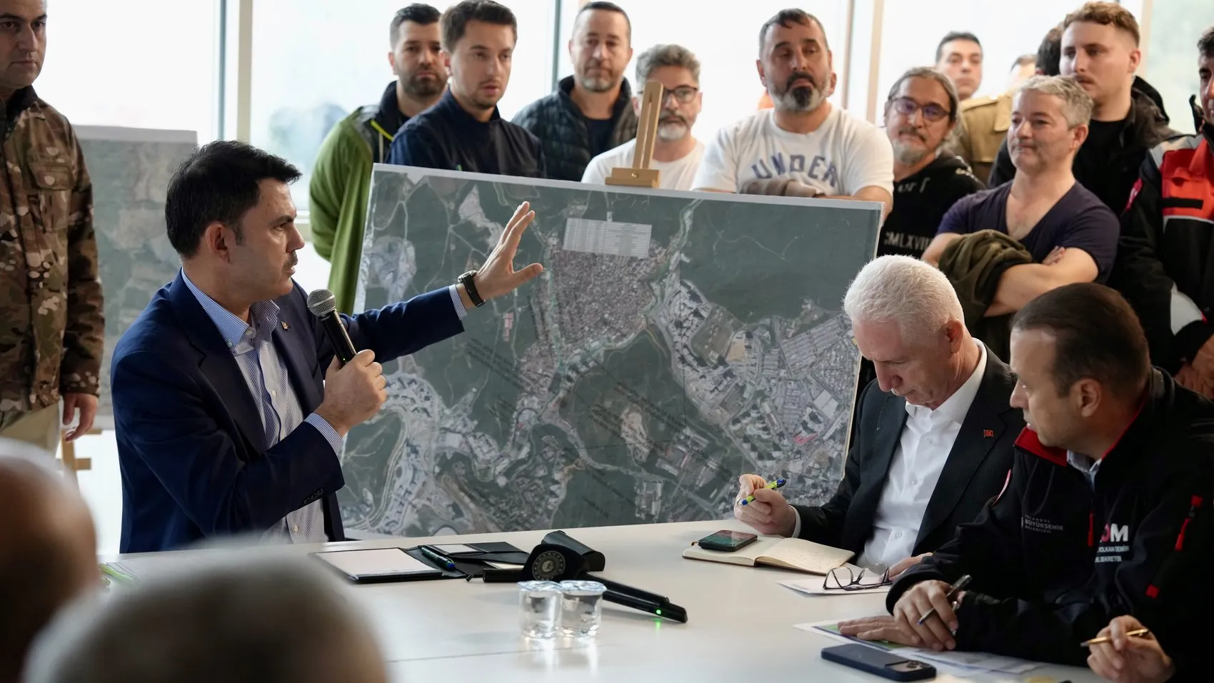 Ayazağa'da selin yaraları sarılırken Bakan Kurum'dan kritik dönüşüm hamlesi: İki seçenek masada