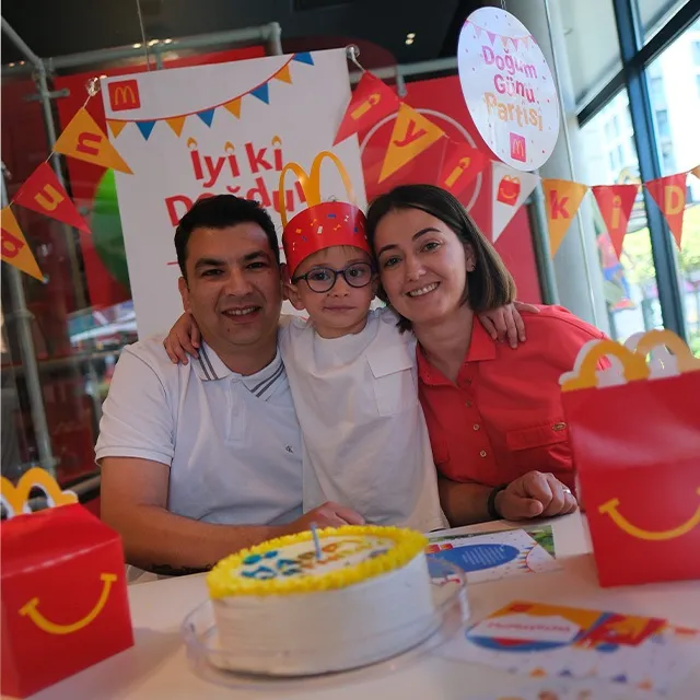 McDonald’s’ta sadece çocuklar değil yetişkinler de doğum günü partisi yapabilecek