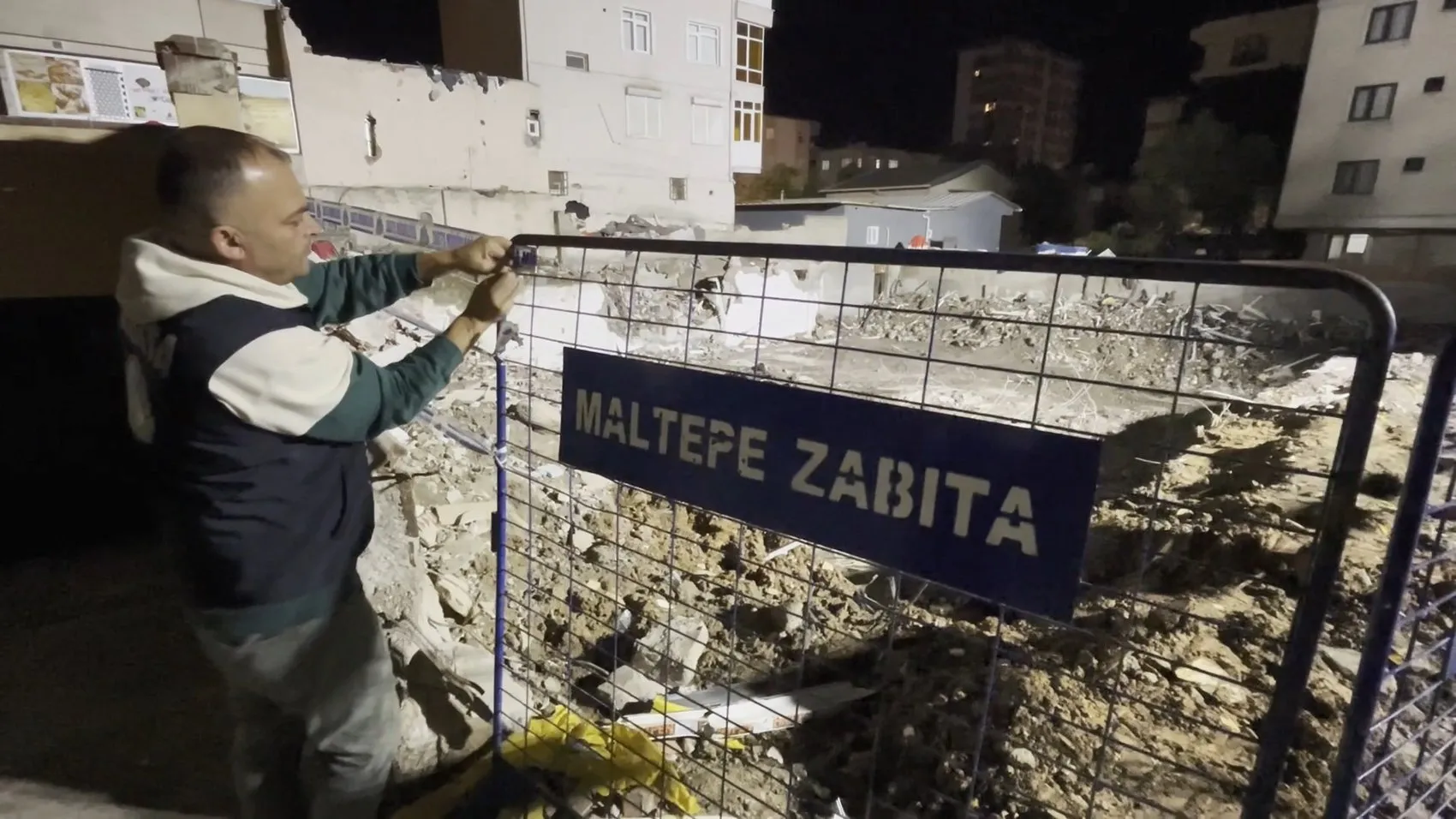 Maltepe'deki acı dolu bekleyiş sona erdi: Enkazdan geriye sadece boş bir arsa kaldı