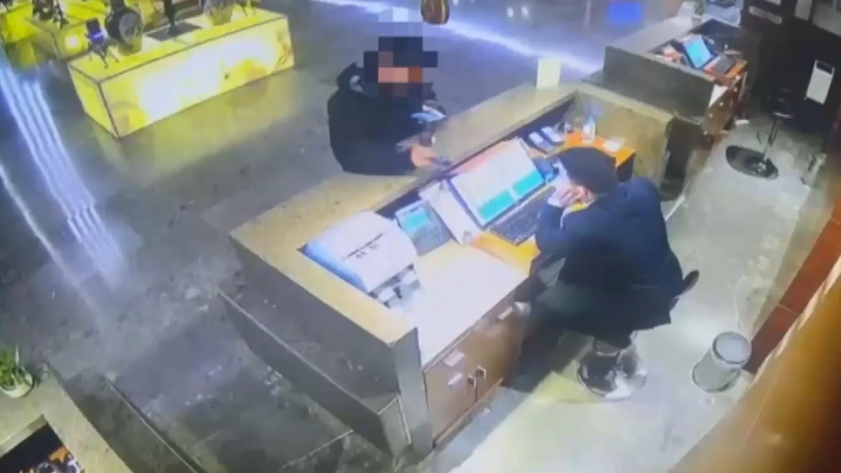Pırlanta firmasına korku dolu anlar: Çirkinler çetesine operasyon