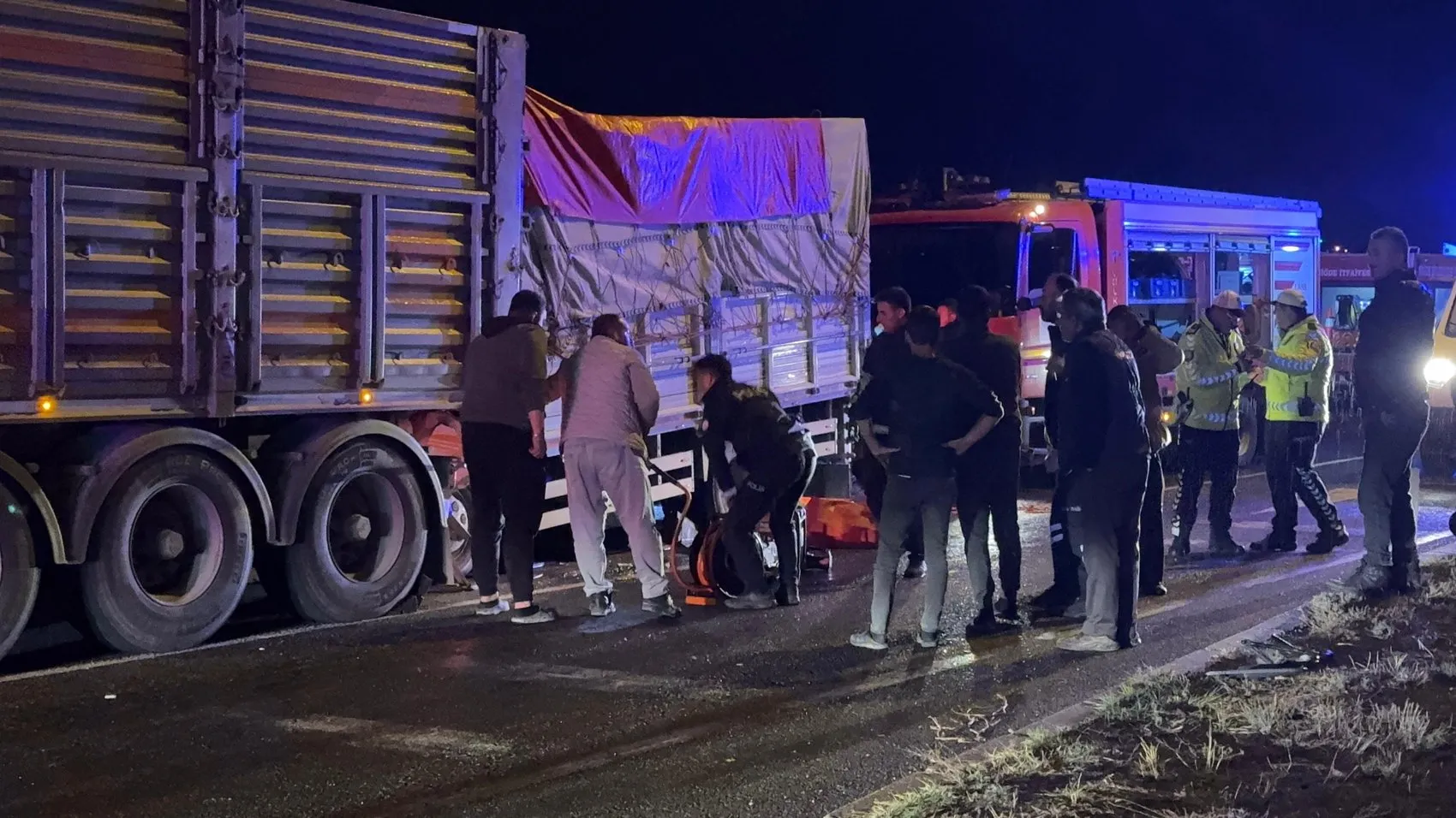 Niğde'de korkunç kaza: Sıkıştığı yerden 90 dakikada kurtarılabildi