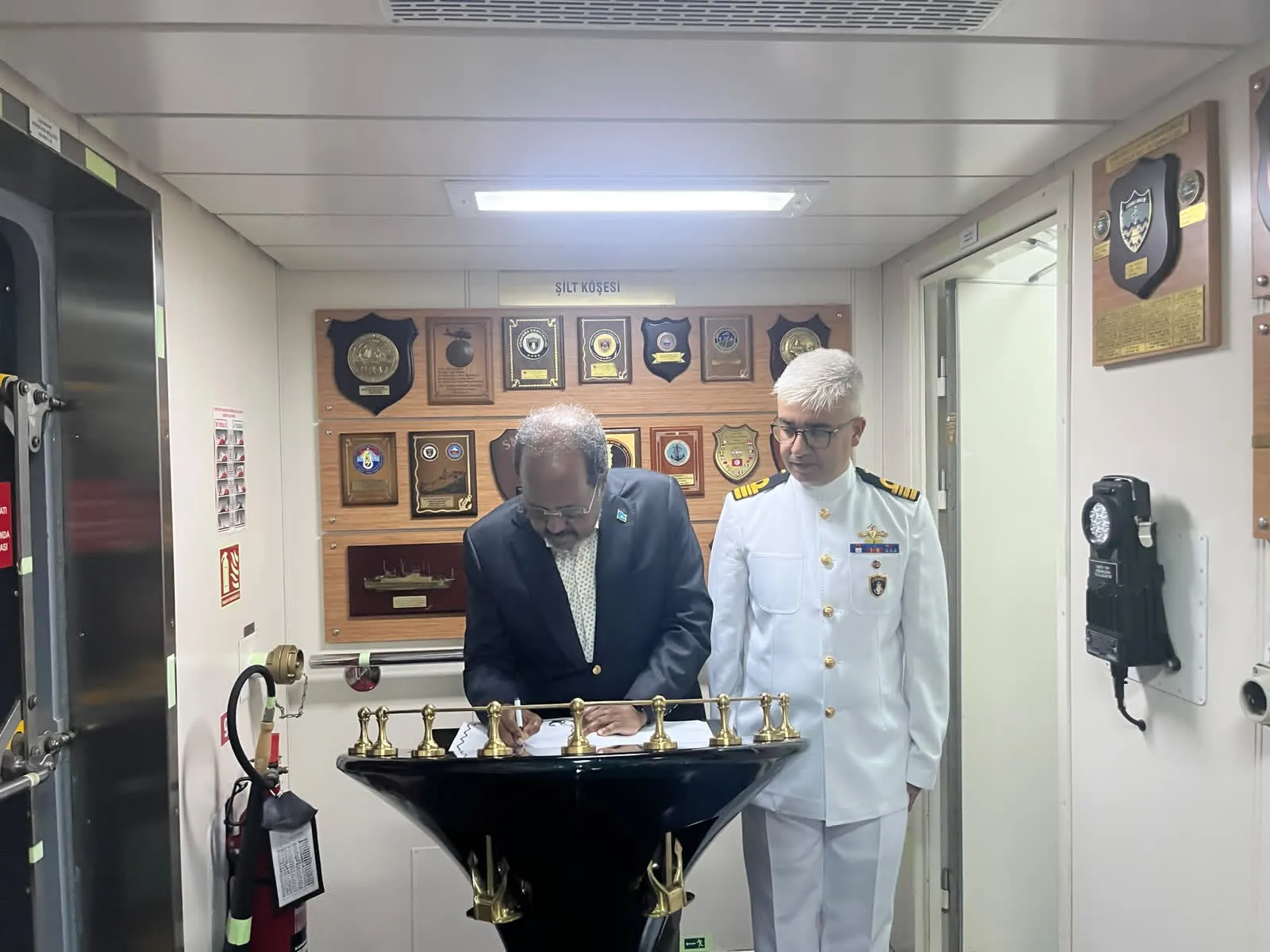 Somali'nin enerji geleceği için kritik adım: Cumhurbaşkanı Mahmud'dan Türk gemisine ziyaret