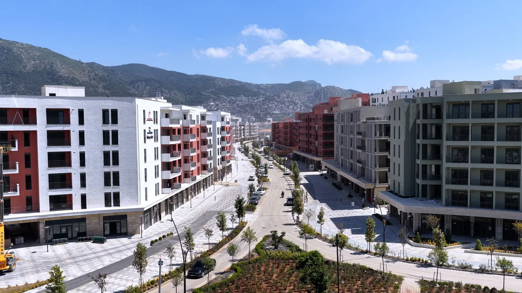 Antakya'da umutlar yeniden yeşerdi: Bir depremzedenin gözünden şehrin küllerinden doğuşu