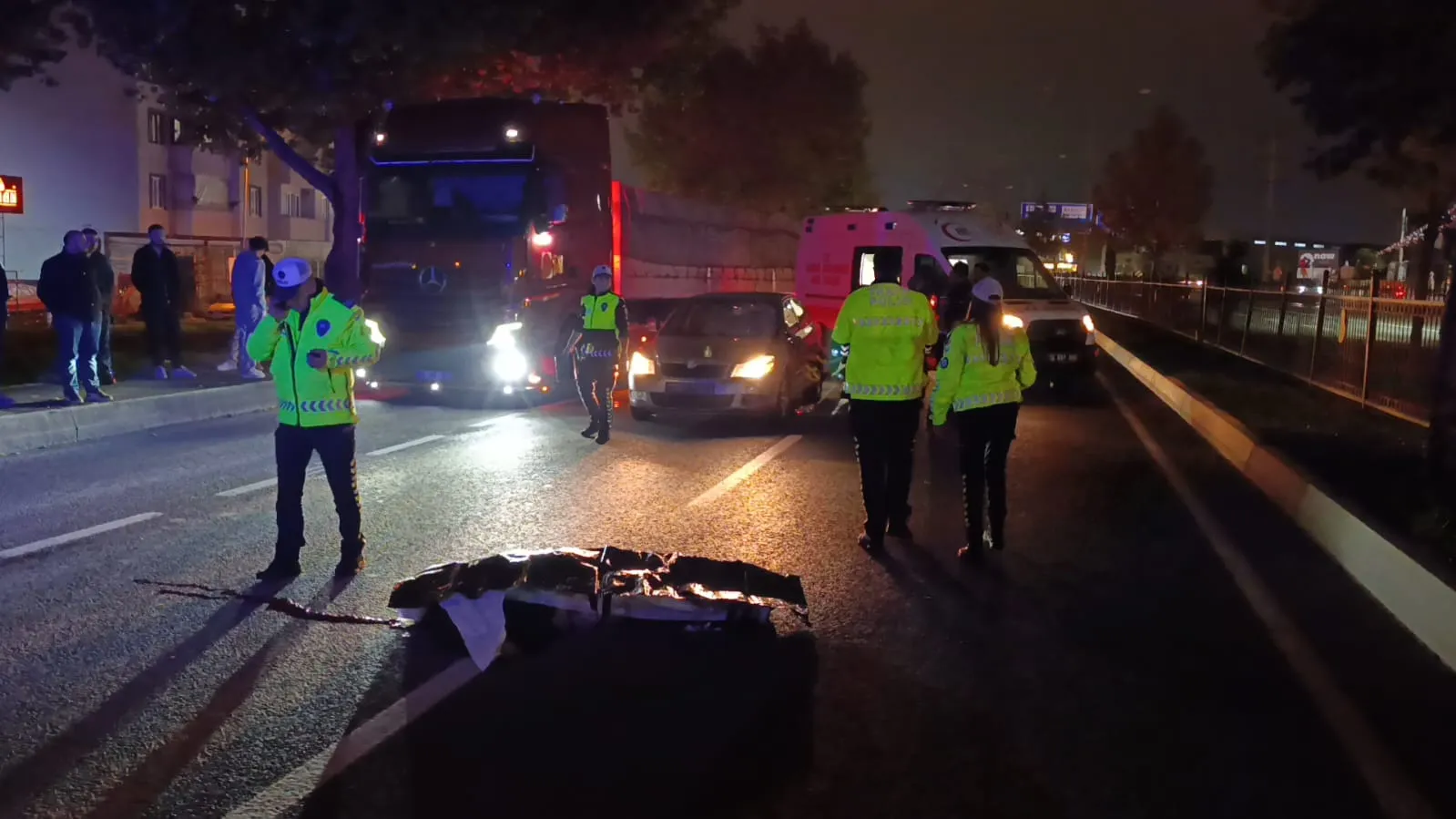 İnegöl'de bariyerleri aşmaya çalışırken canından oldu