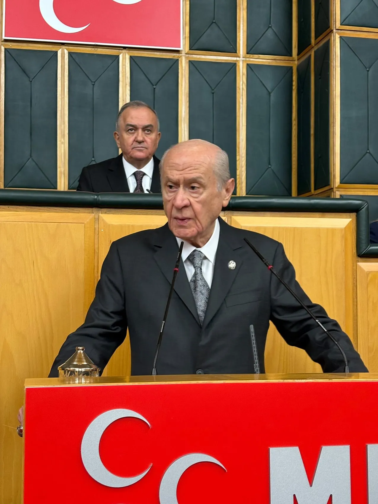 Bahçeli'den 2028 için kritik formül: Erdoğan'ın adaylığı için Meclis'in düğmeye basması şart
