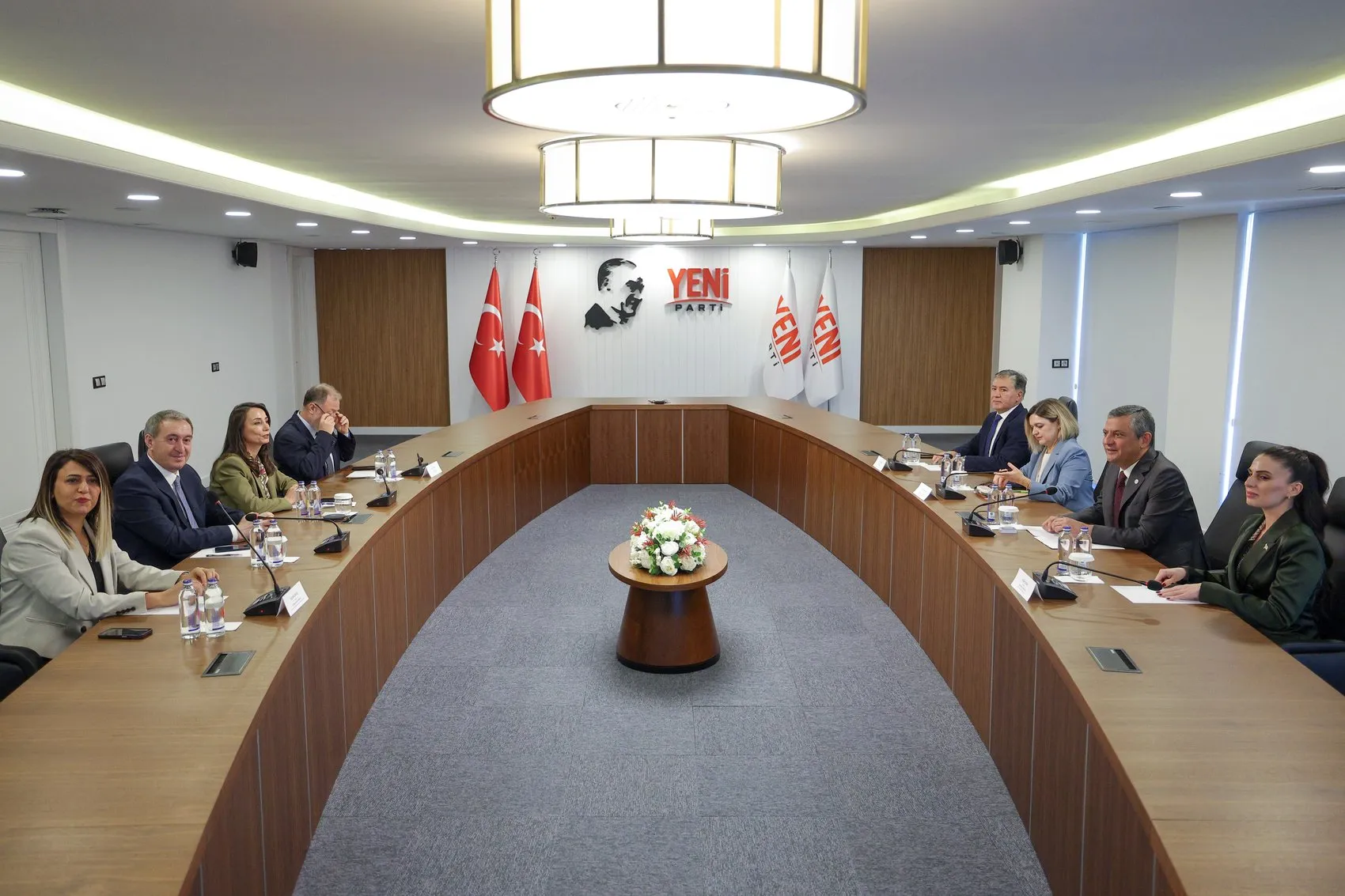 Özgür Özel'den barış mesajı: Kaybedeni olmayan bir süreçten bahsediyoruz
