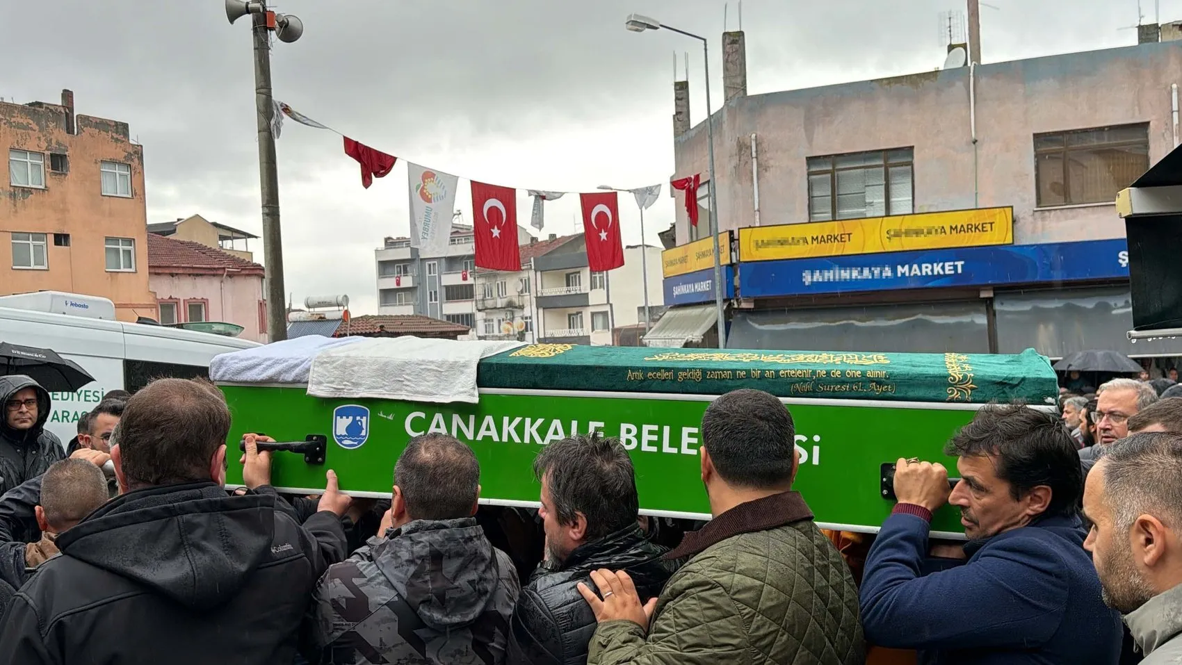 Genç yaşta gelen acı veda: Efehan Uzkuç son yolculuğuna uğurlandı