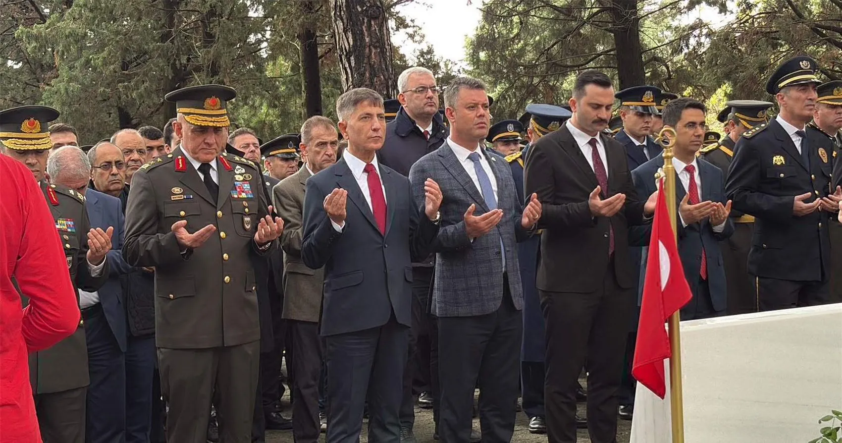 Trakya'da Cumhuriyet Coşkusu: Gençler Şehitlerin İzinde, Meydanlar Minnetle Doldu