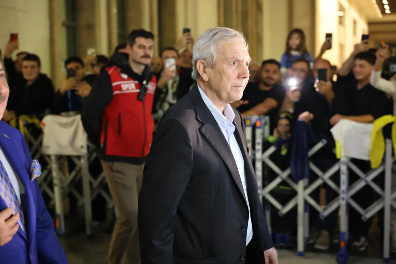 Fenerbahçe Rize'de: Sarı-lacivertli kafileyi coşkulu bir kalabalık karşıladı