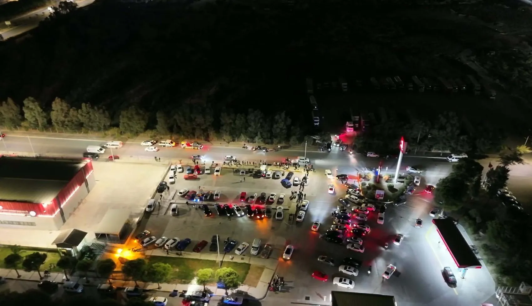 İzmir yollarında gece operasyonu: Drift yapanlara ağır fatura