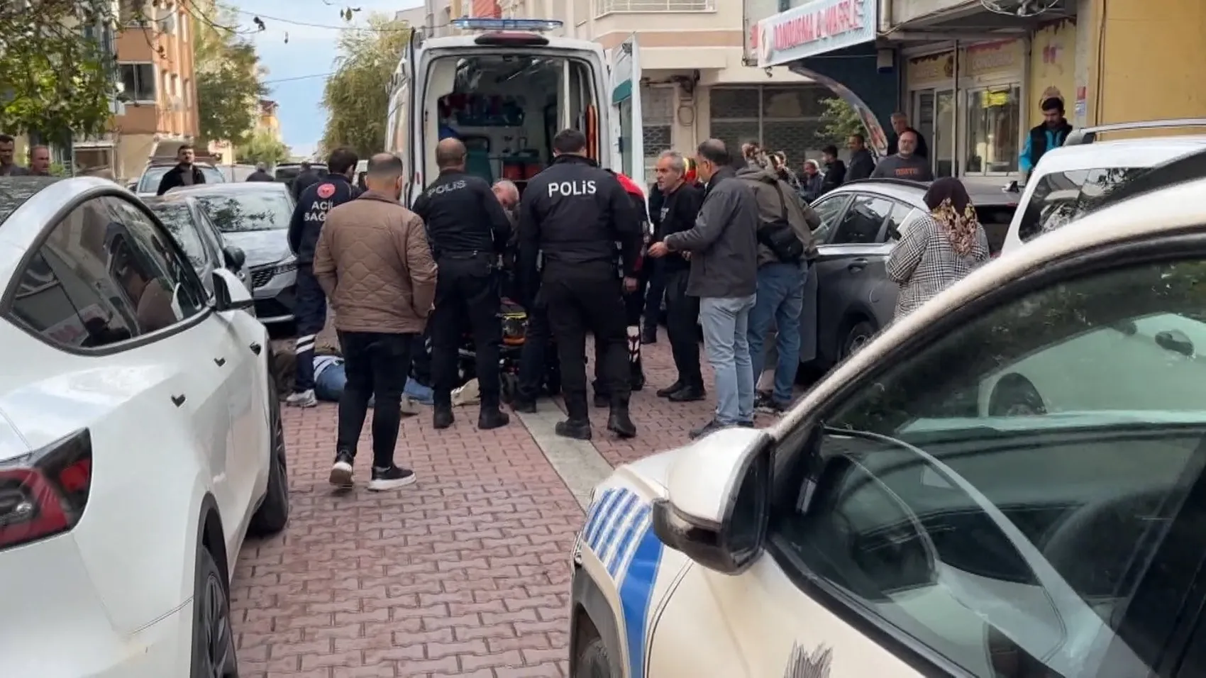 Trafikte başlayan gerilim kanlı bitti: Evinin önünde dehşeti yaşattılar
