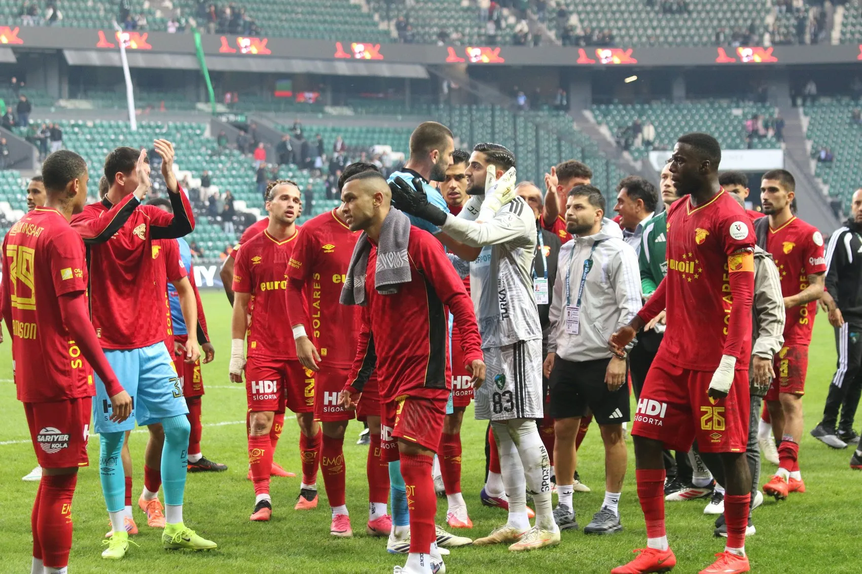Kocaelispor'un evindeki yenilmezlik serisi Göztepe karşısında son buldu