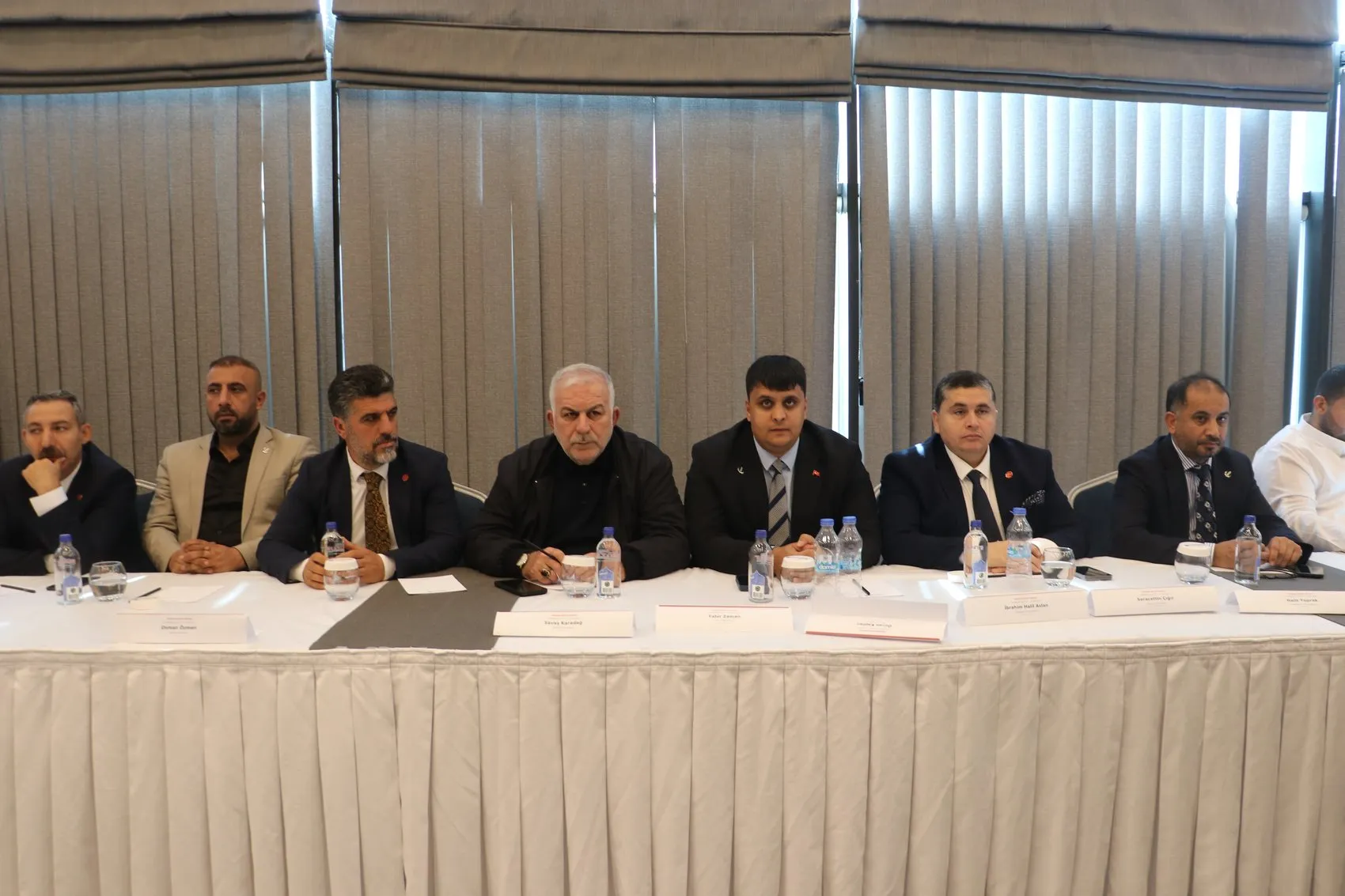 Fatih Erbakan'dan Diyarbakır'da kritik mesaj: Barışa giden her yola kapımız açık