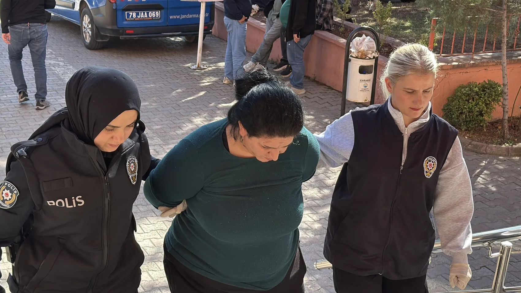 Karabük'te dehşet gecesi: Kıskançlık kavgası kanlı bitti