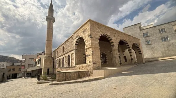 Depremin Yaraladığı Asırlık Mabetler Yeniden Cemaatine Kavuşuyor
