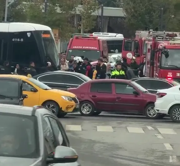 İzmit'te tramvay hattında korkunç kaza: İki yaya ağır yaralandı