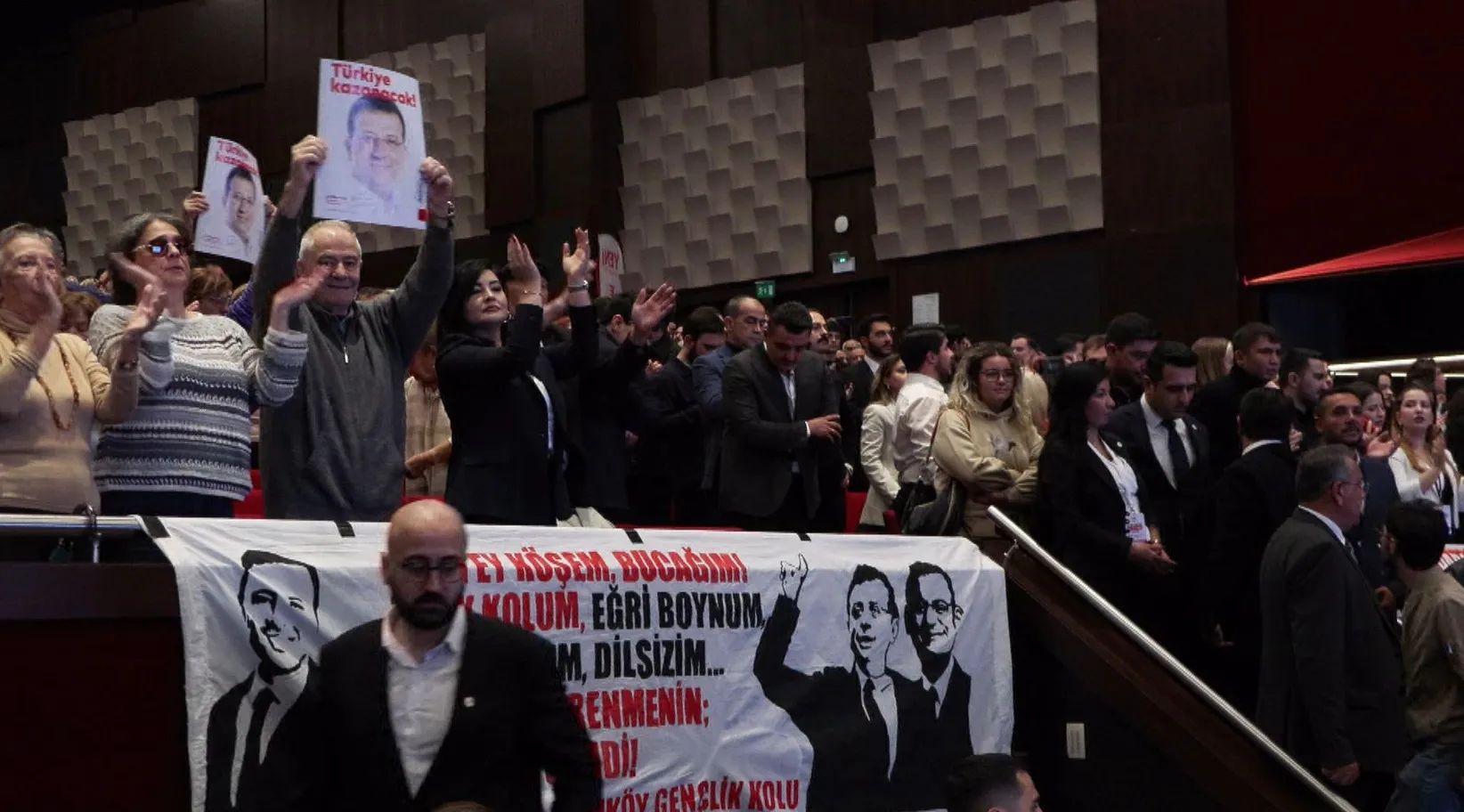 Yeni Parti'de 1 milyonluk İstanbul hedefi: Delege ağalığı devri kapandı