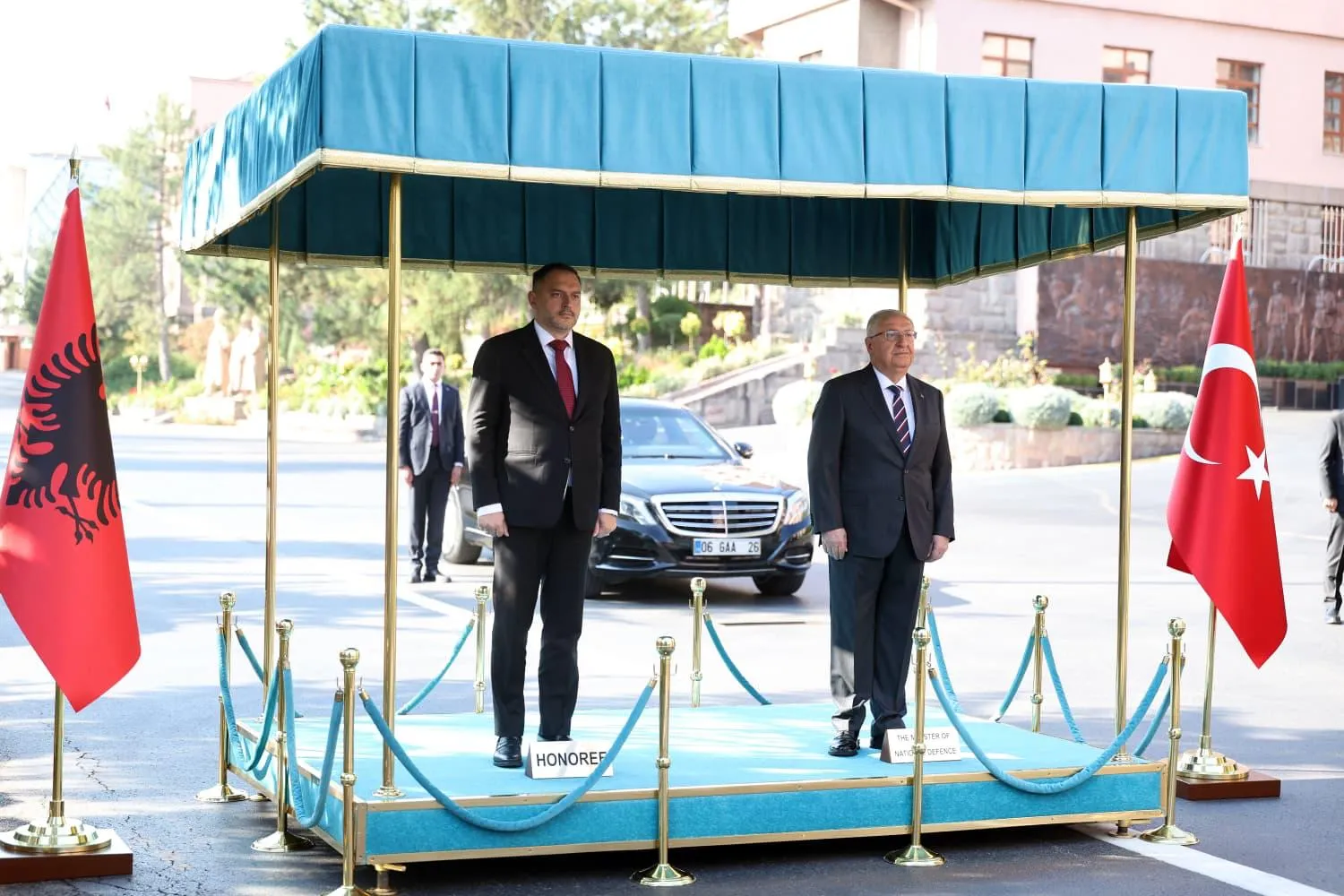 Ankara'da kritik savunma zirvesi: Bakan Güler'den Arnavut mevkidaşına resmi karşılama