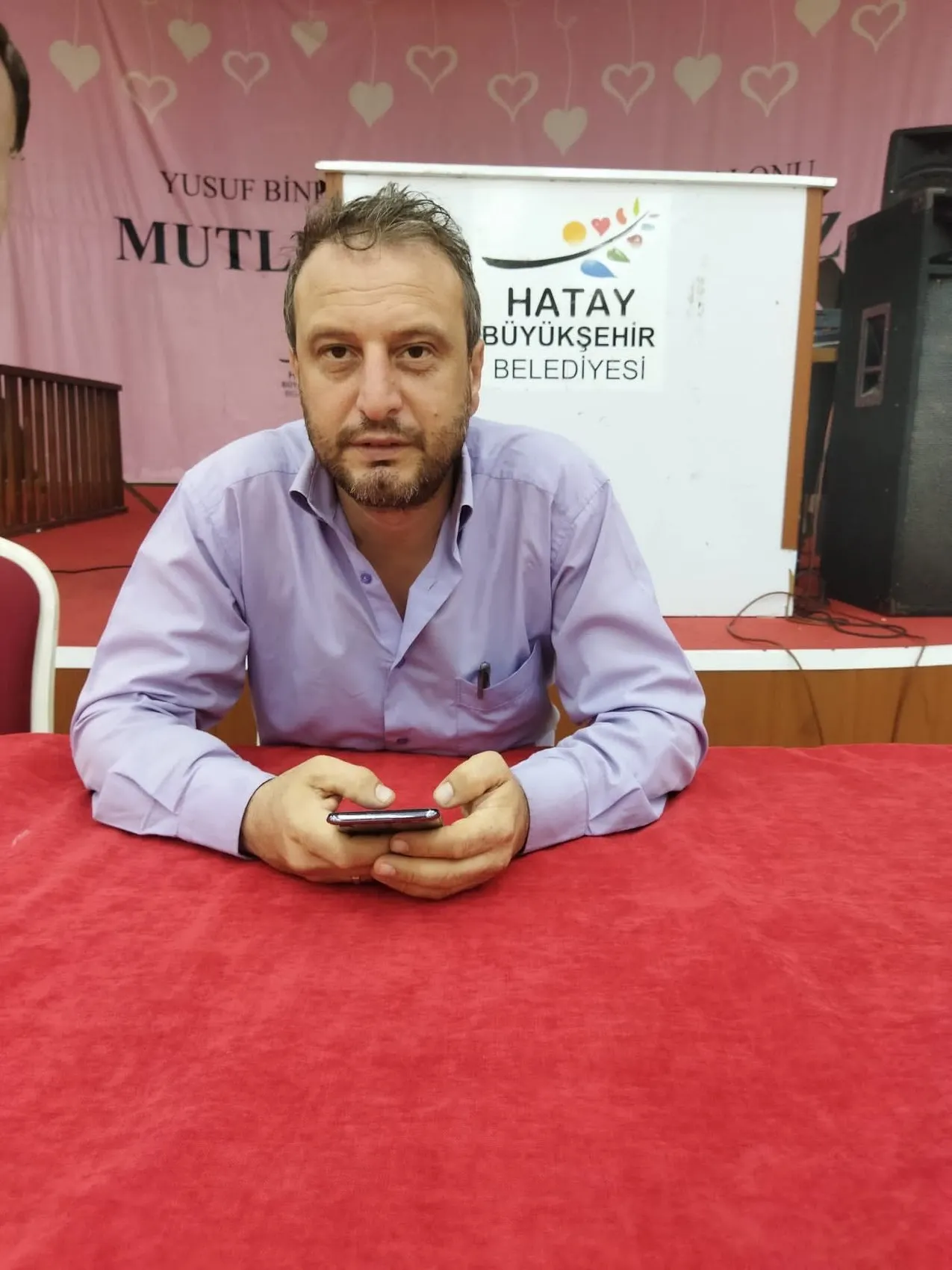 Antakya'da yürek yakan kaza: Motosikletli sürücü kamyonun altında can verdi