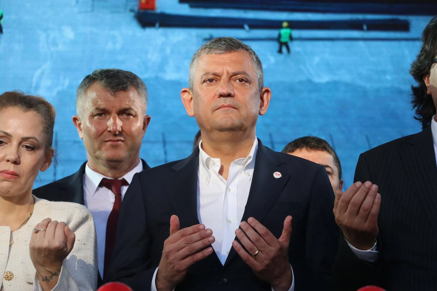 Özgür Özel'den Denizli'de kapsayıcılık mesajı: Partimizin kapısı herkese ardına kadar açık