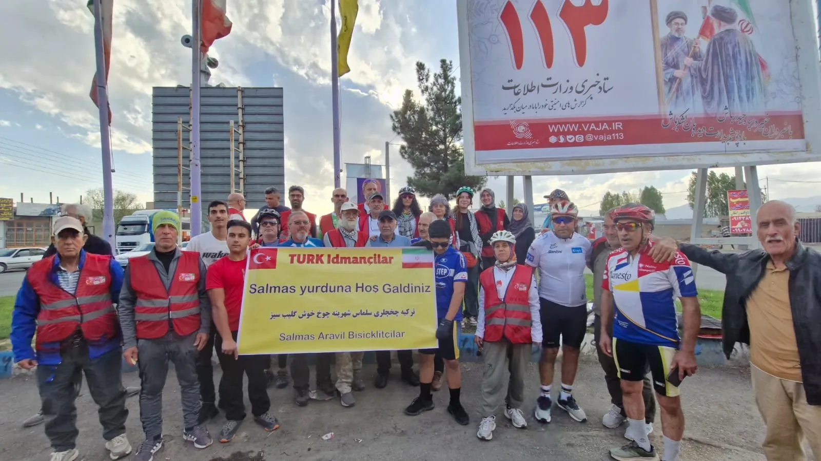 İran'daki okul saldırısının acısını kalplerinde taşıyan 25 bisikletçi 2 bin 865 kilometre yol katetti