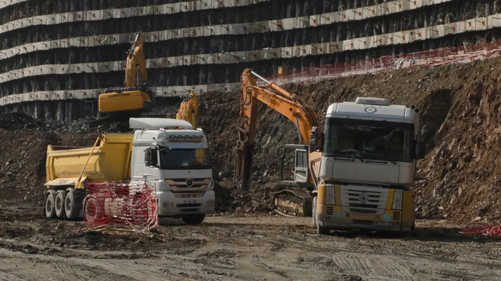 Ayazağa'da sel paniği sonrası dev şantiyeden kritik rapor: İstinat duvarları testten geçti
