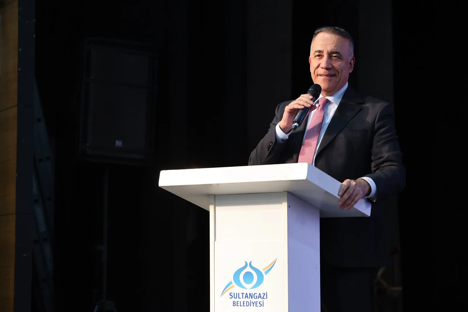 Sultangazi'de Sanatın Yeni Dönemi: Genç Yetenekler Sahneye Çıkıyor