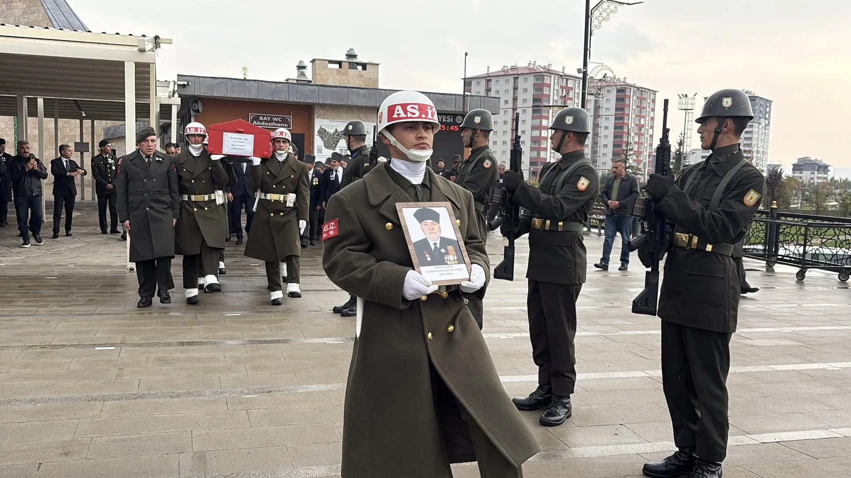 Sivas bir devri kapattı: Kore'nin yaşayan son tanığı ebediyete uğurlandı