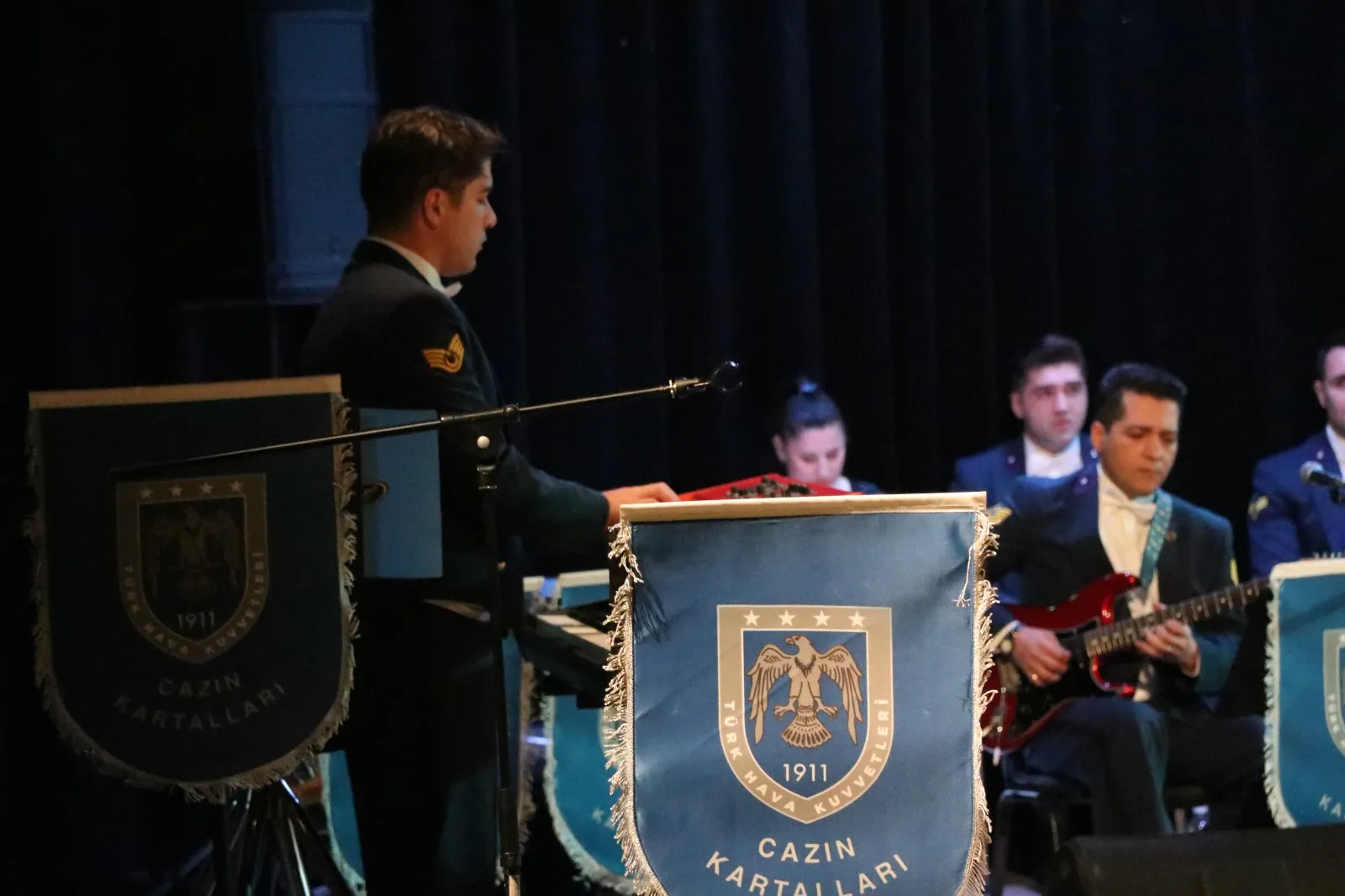Havacılığın kalbi Kayseri'de asırlık gurur: Cazın Kartalları sahneye çıktı