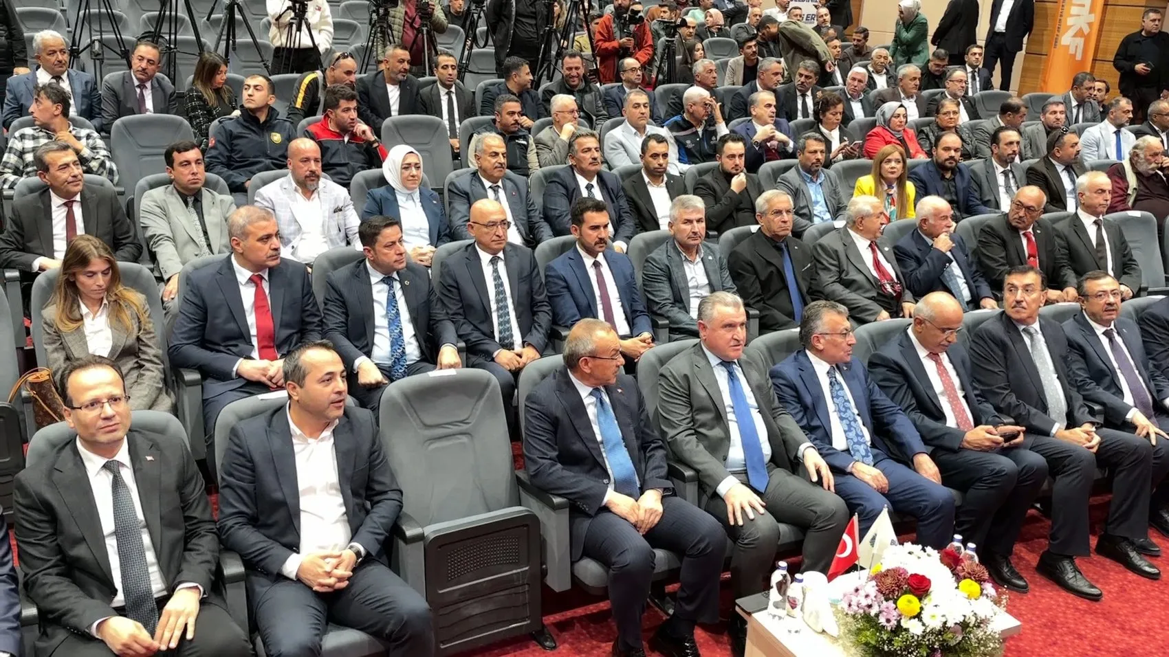 Bakan Bak'tan Malatya'da okuma seferberliği mesajı: Kitaplar en sadık dostumuzdur