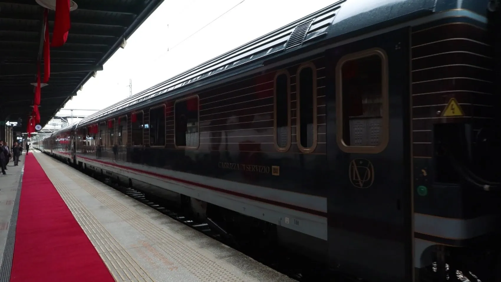 İtalyan zarafeti İstanbul raylarında: La Dolce Vita Orient Express dönüş yolculuğuna görkemli veda etti