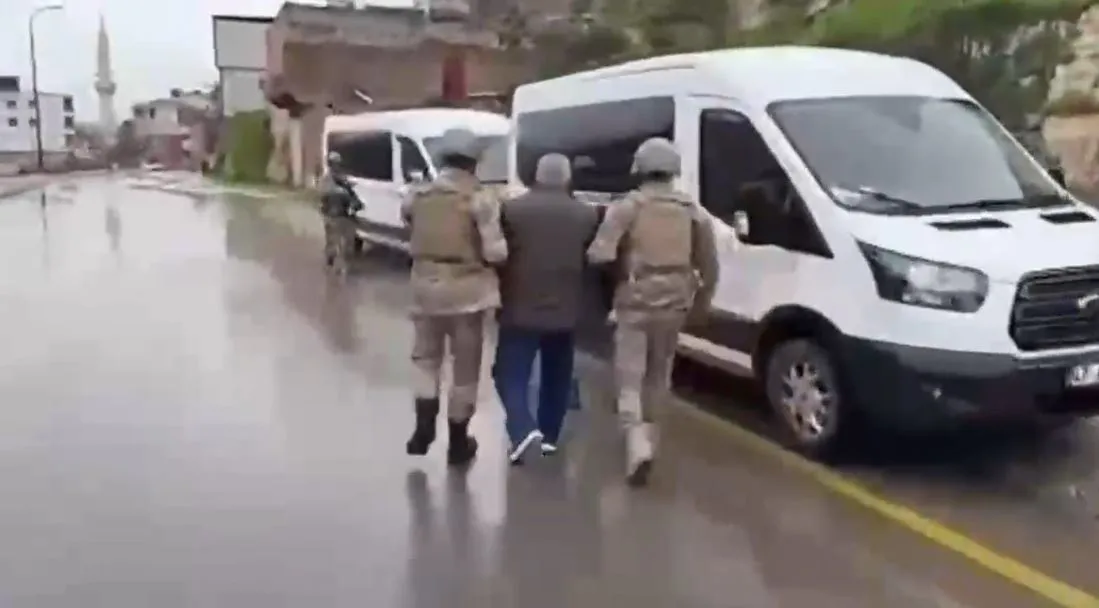 DEAŞ'ın para trafiğine büyük darbe: 6 ilde eş zamanlı şafak operasyonu