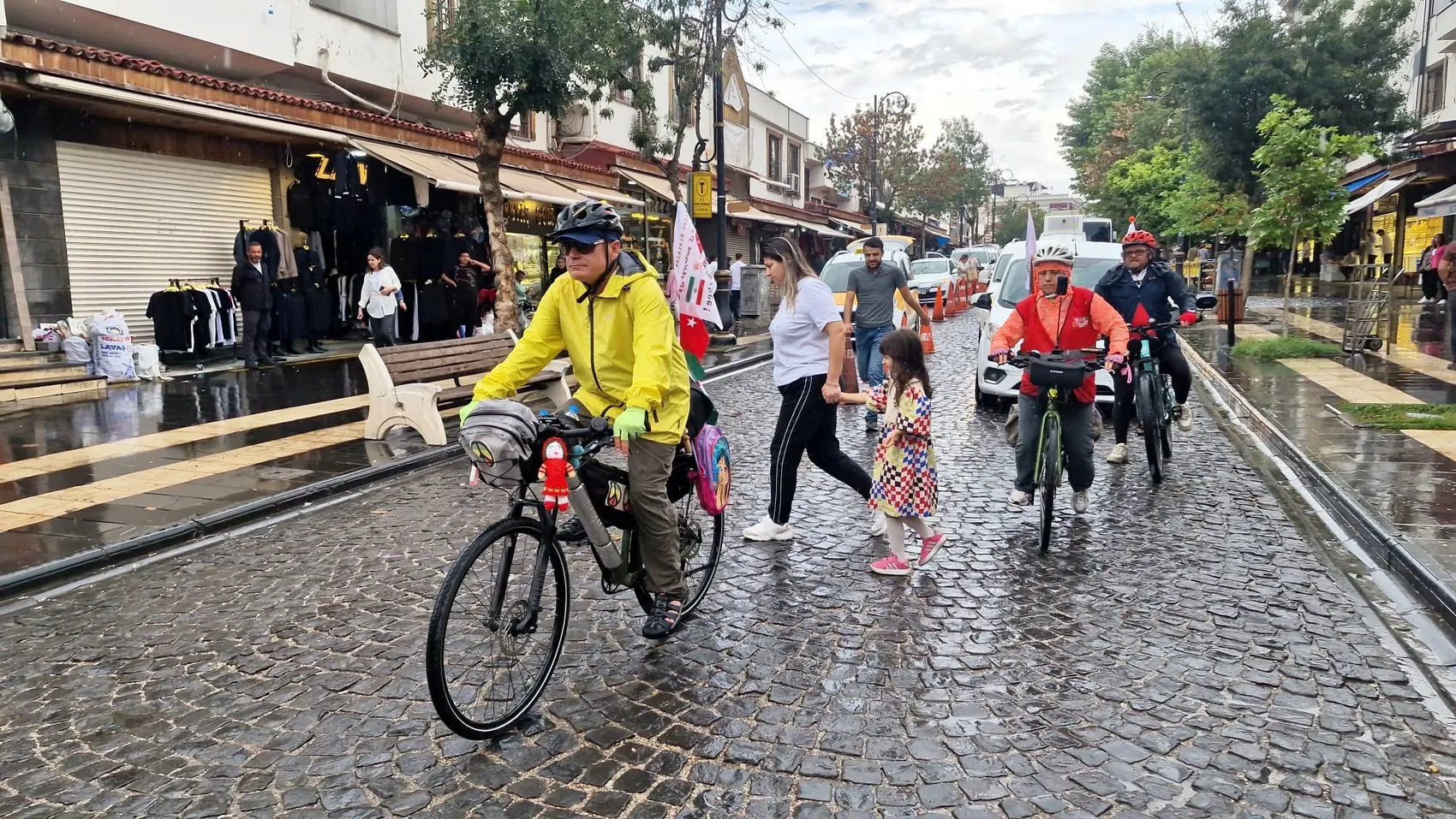 Diyarbakır'dan İran'a uzanan vicdan yolculuğu: 3 bin kilometrelik pedal çevirme eylemi