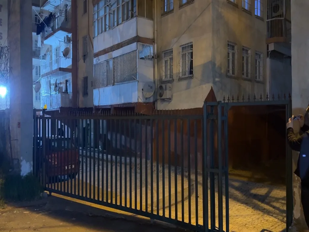 Diyarbakır'da dehşet dolu gece: Yıllardır ayrı yaşadığı eşini ve kızını hedef aldı