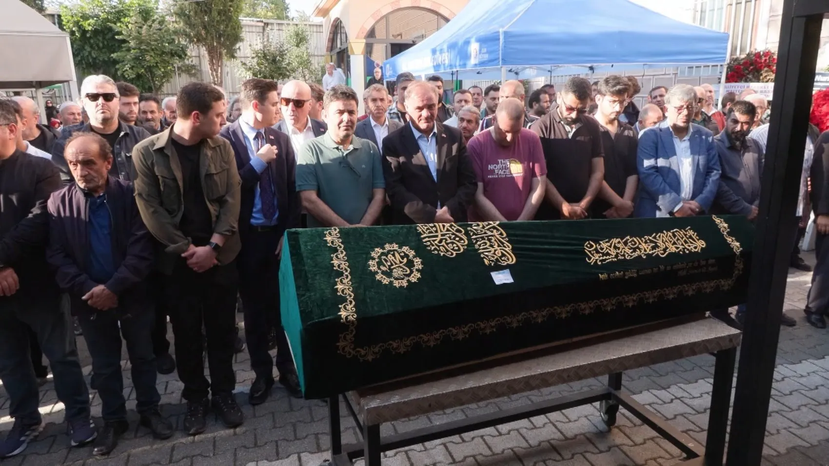 Maltepe'deki acı veda: Hüseyin Özkurt son yolculuğuna uğurlandı