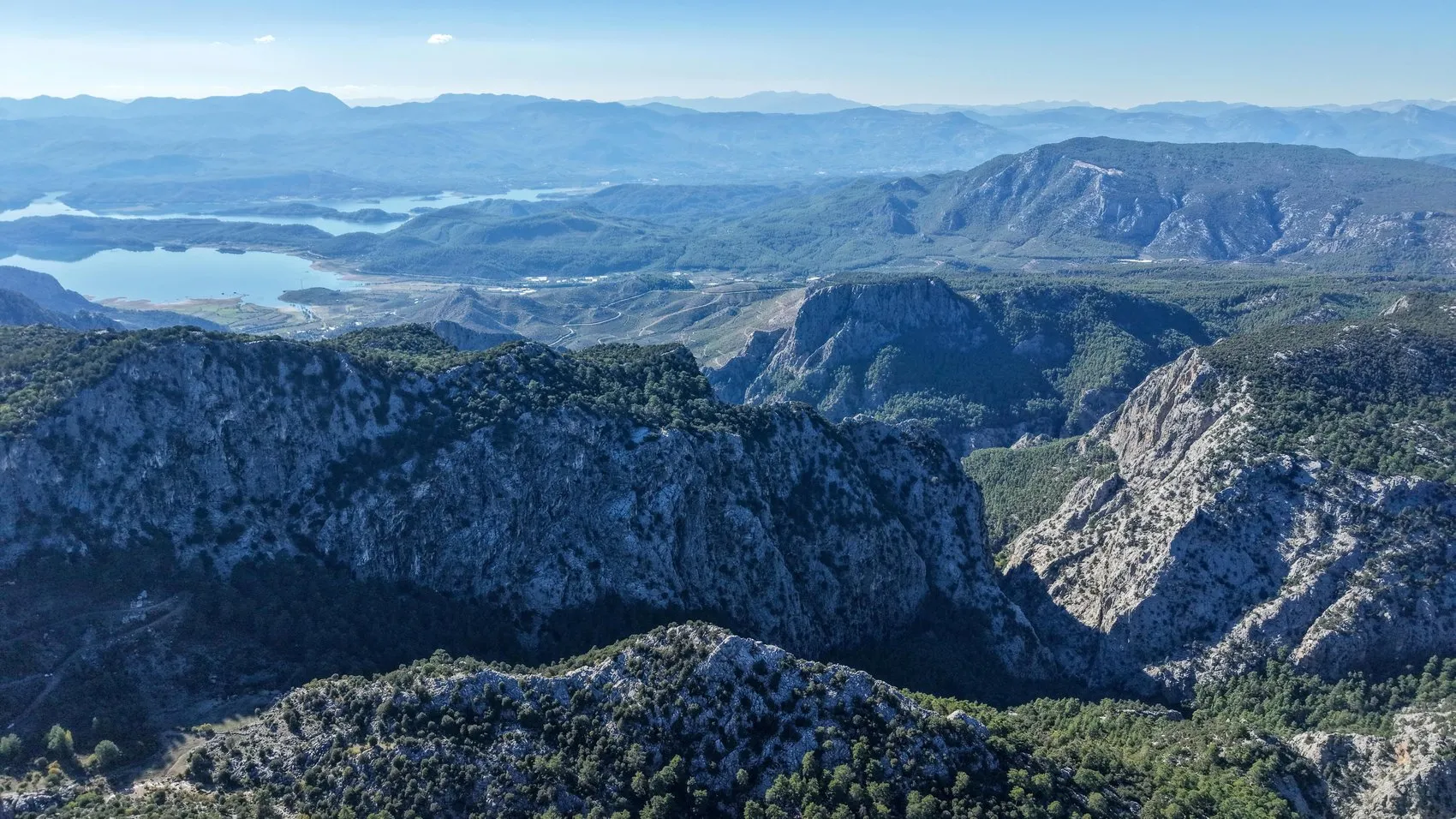 Yazılı Kanyon'da trajedi: Eğitim için geldikleri bölgede dere sularına kapılan gönüllü hayatını kaybetti