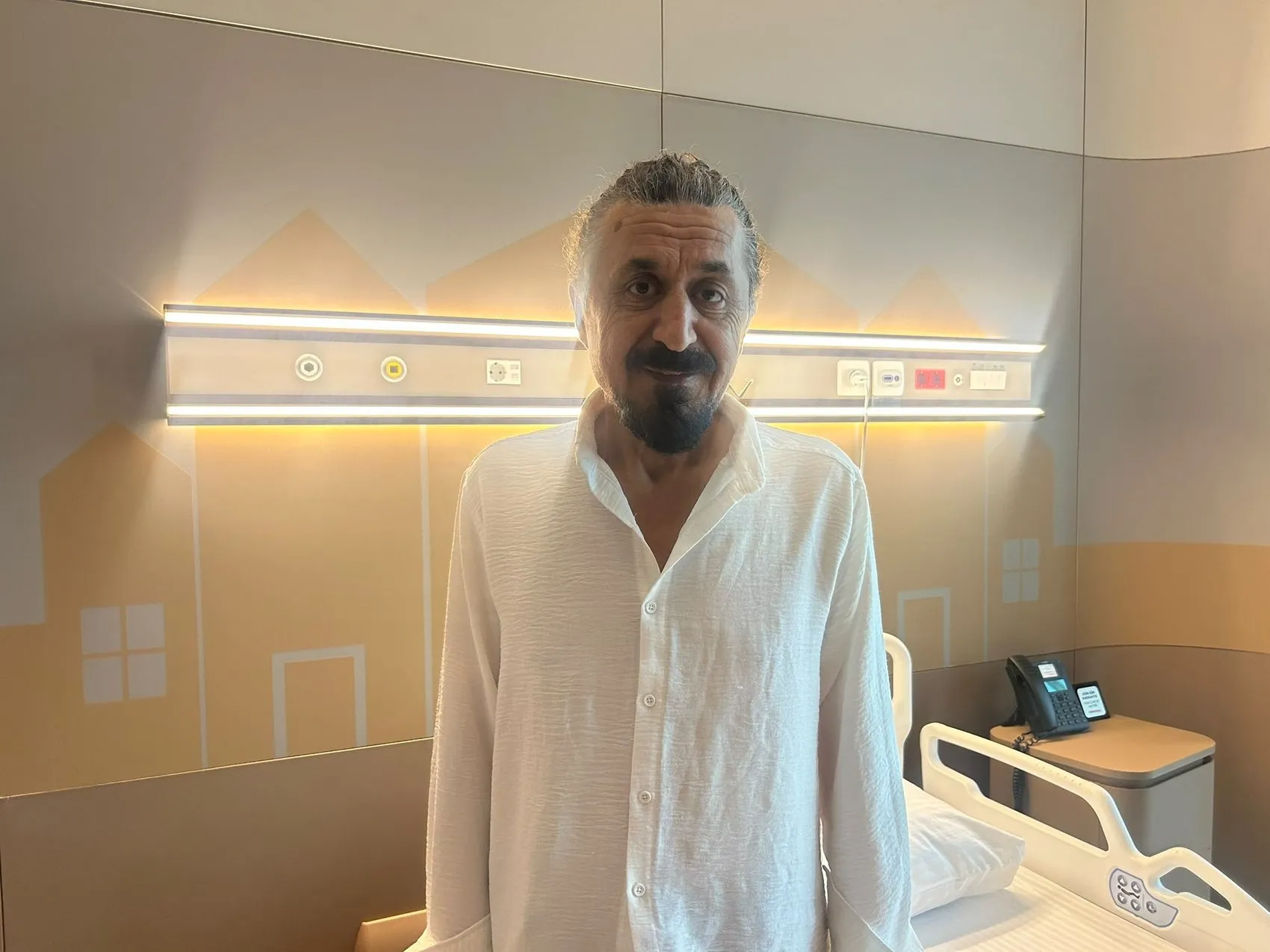 Göbek düşüklüğü sanılan sinsi tehlike: 7,5 santimetrelik dev anevrizma ölümden döndürdü