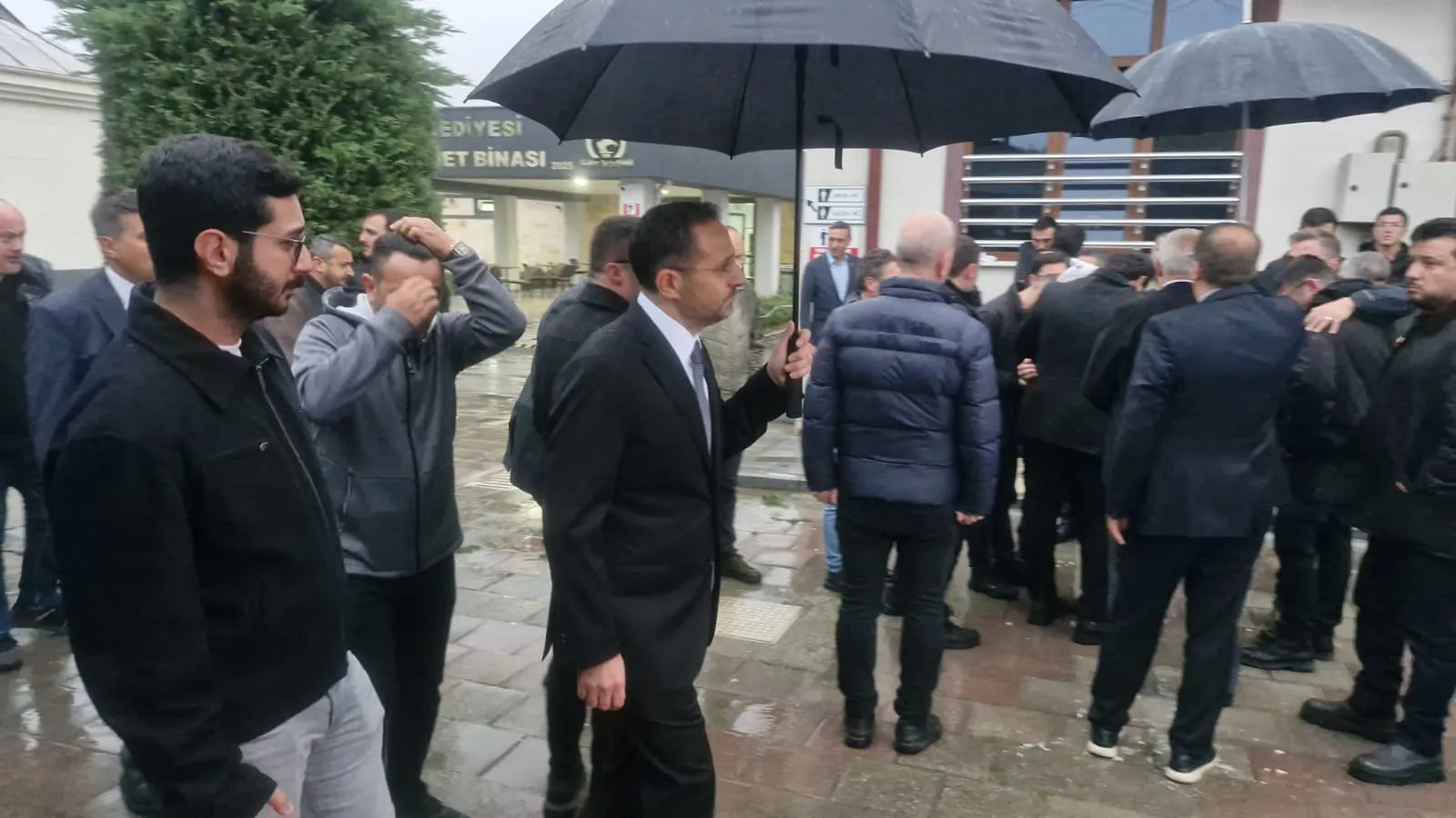 Üsküdar'ı yasa boğan kaza: Dündar Ziya Gültekin son yolculuğuna uğurlandı