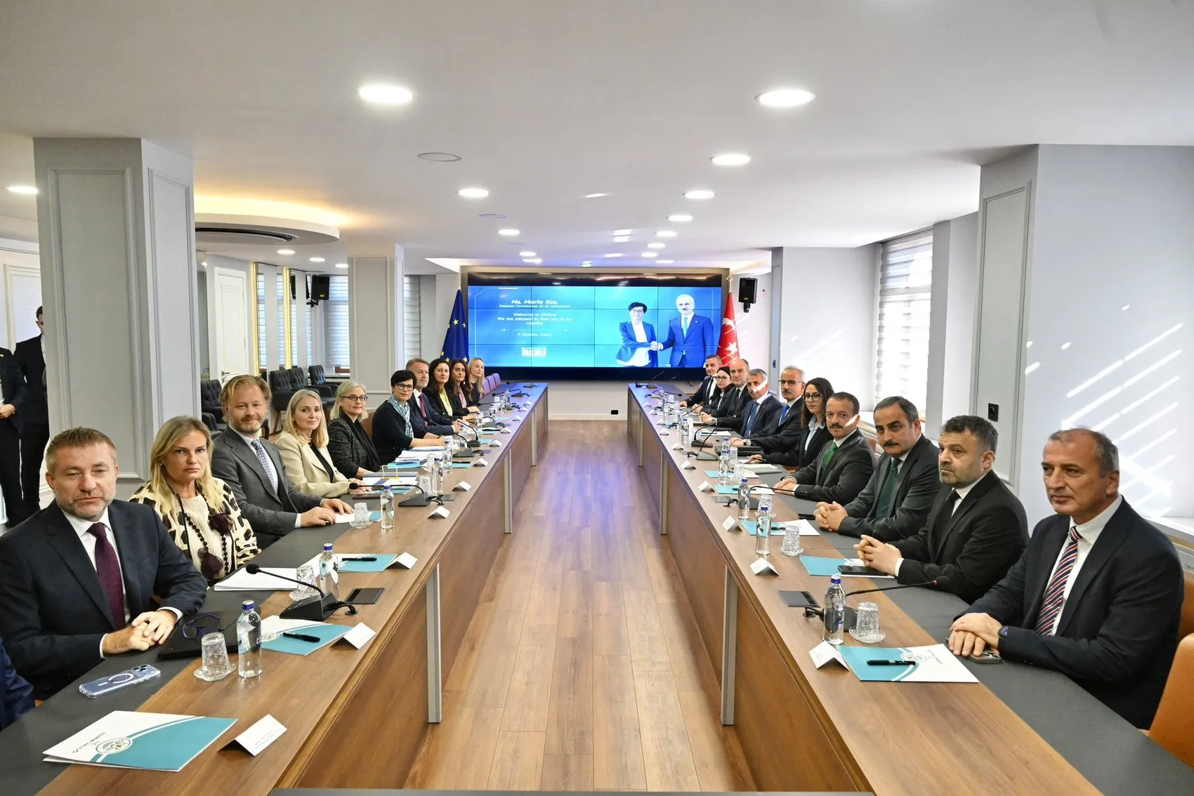 Ankara'da kritik ulaşım zirvesi: Avrupa ile bağlar güçleniyor