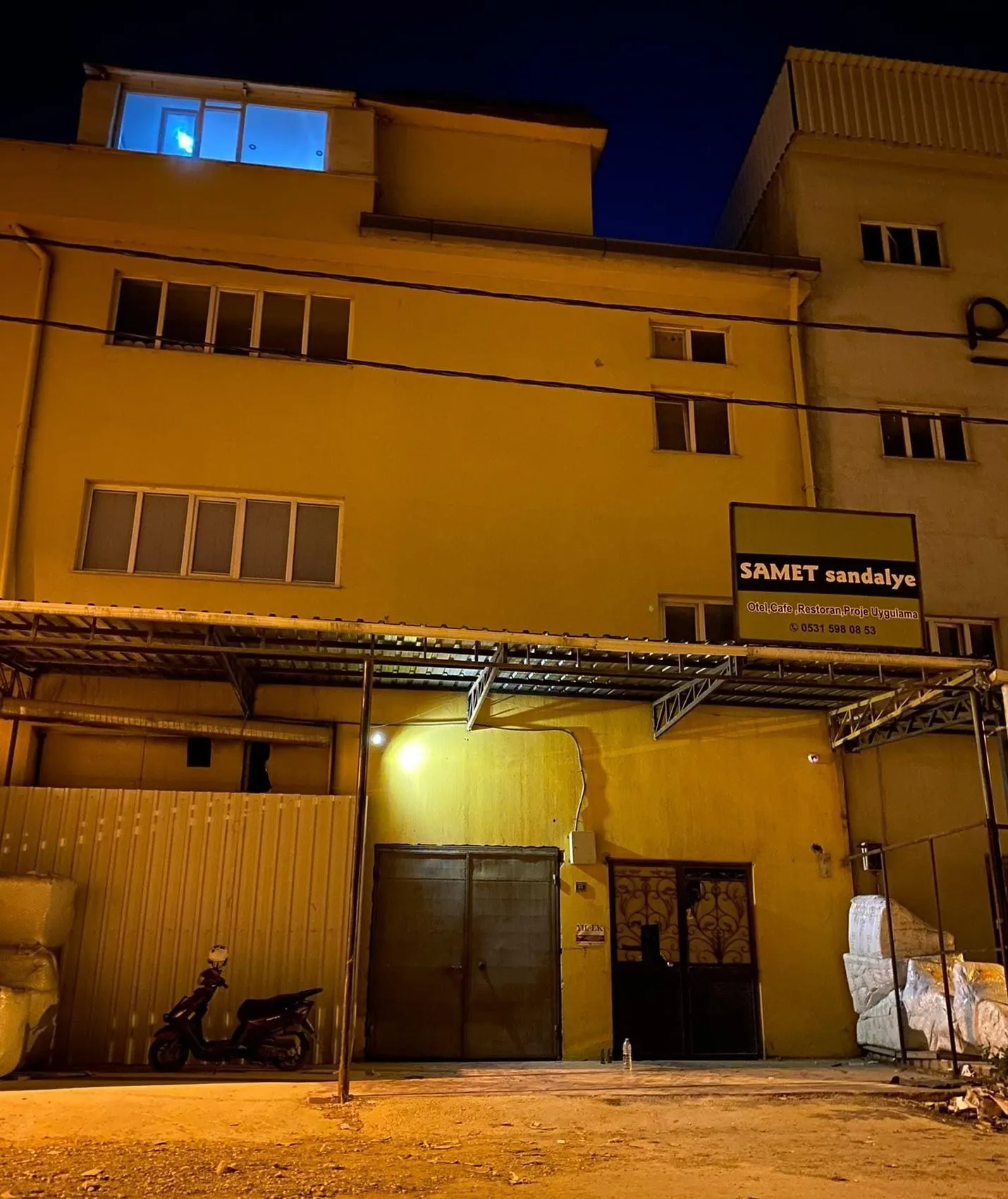 İnegöl'de korkunç kaza: Asansör boşluğuna düşen işçinin durumu kritik