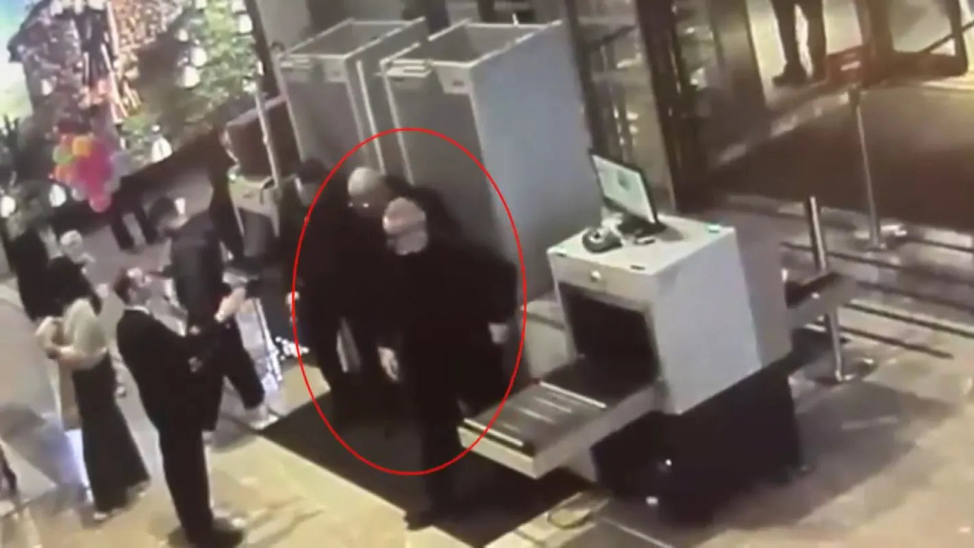 Maslak'ta dehşet dolu anlar: Ellerindeki bağlarla bekçiye sığındı